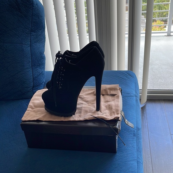 Alaïa Black Suede Ankle Booties Size 40.5 - Picture 4 of 9